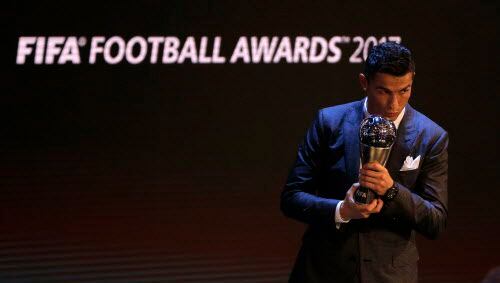 Cristiano Ronaldo gana el premio The Best 2017. Foto AP
