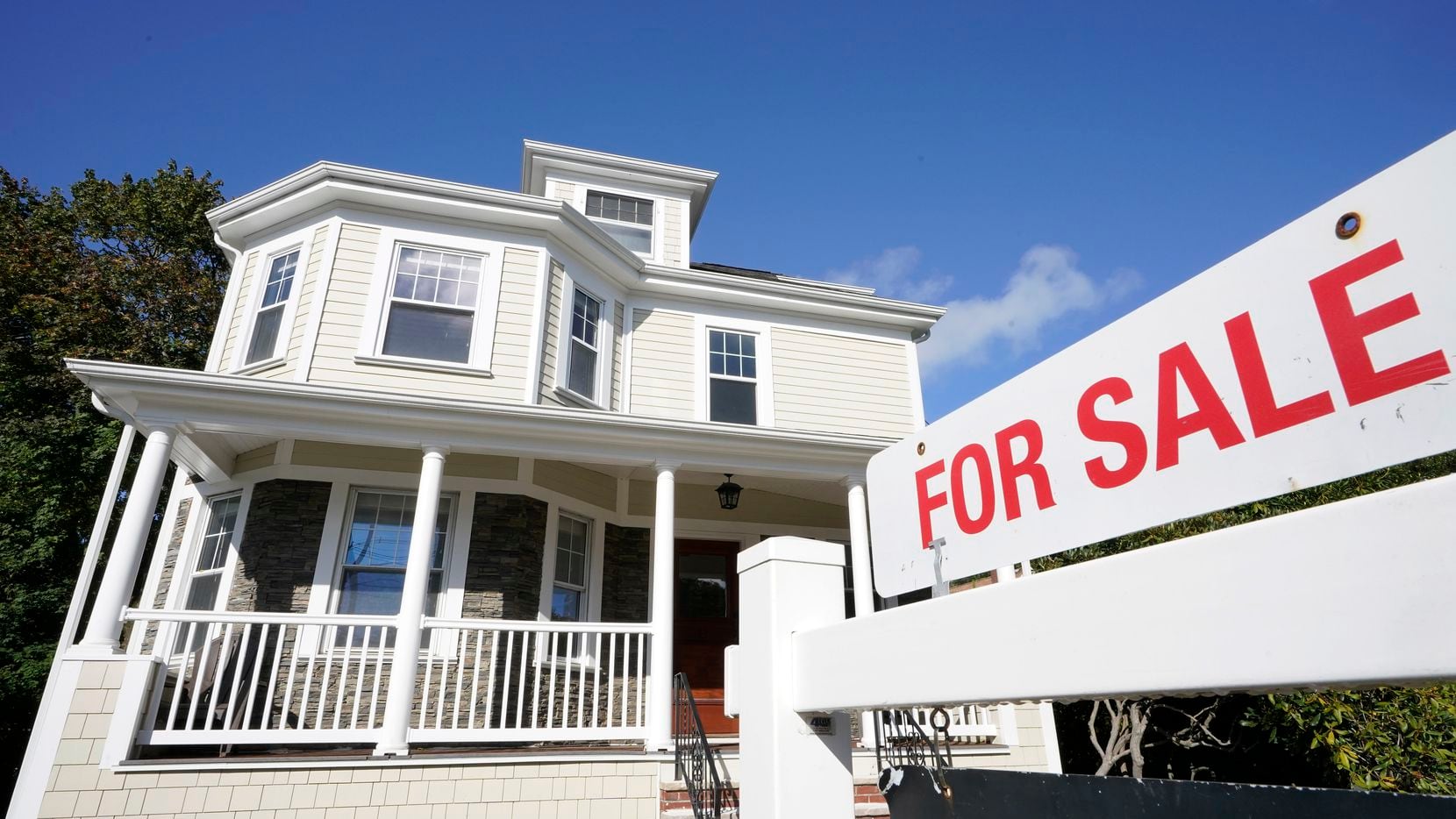 The Dallas-Fort Worth housing market saw a decline in sales for the first time this year.