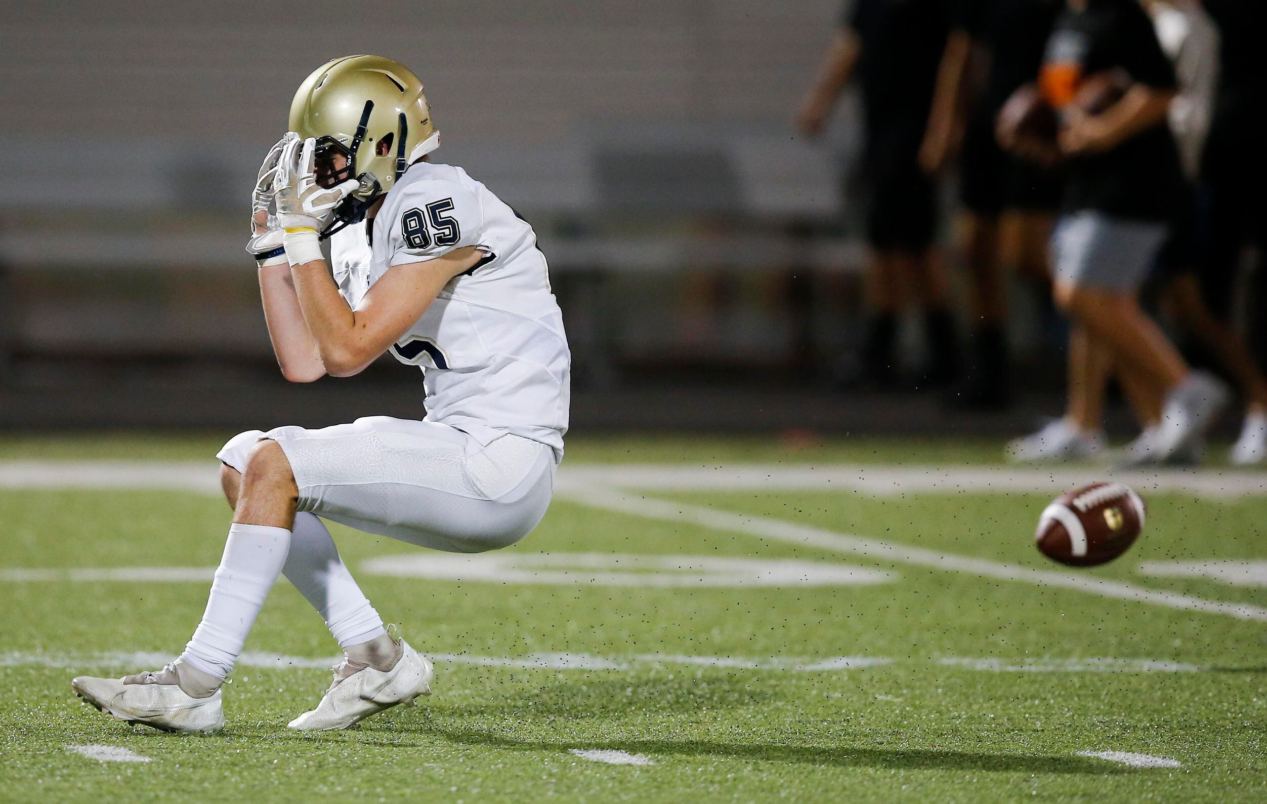 Jesuit sophomore wide receiver Cooper Cutler (85) reacts after failing to catch a wide open...