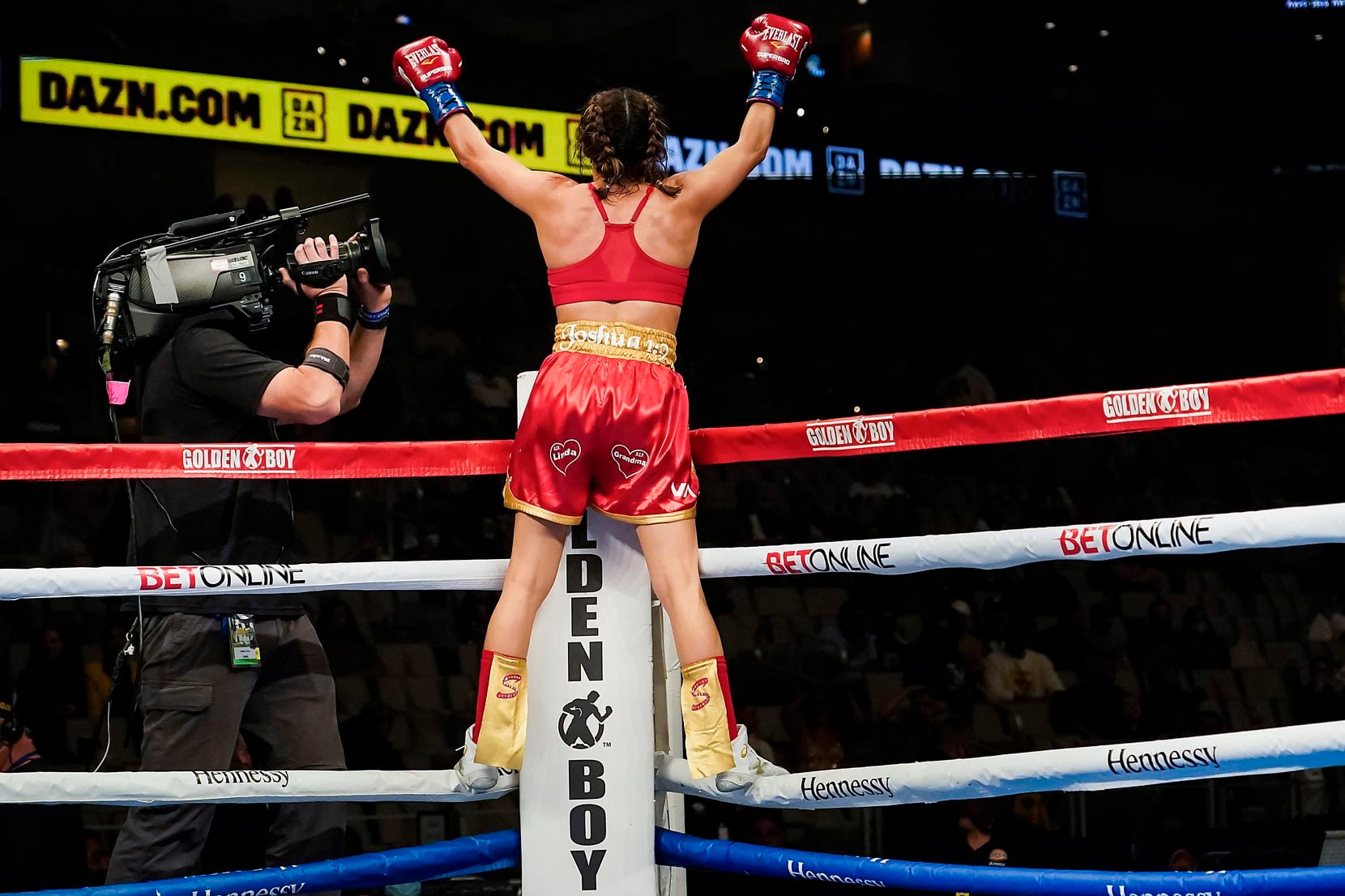 Seniesa Estrada celebrates after defeating Anabel Ortiz for the WBA women’s strawweight title at Dickies Arena on Saturday, March 20, 2021, in Fort Worth.
