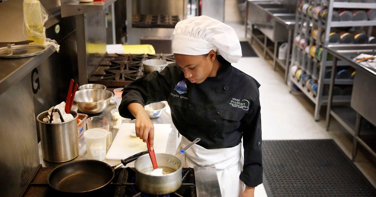 Meet the high school culinary students in Mansfield who are running their own restaurant