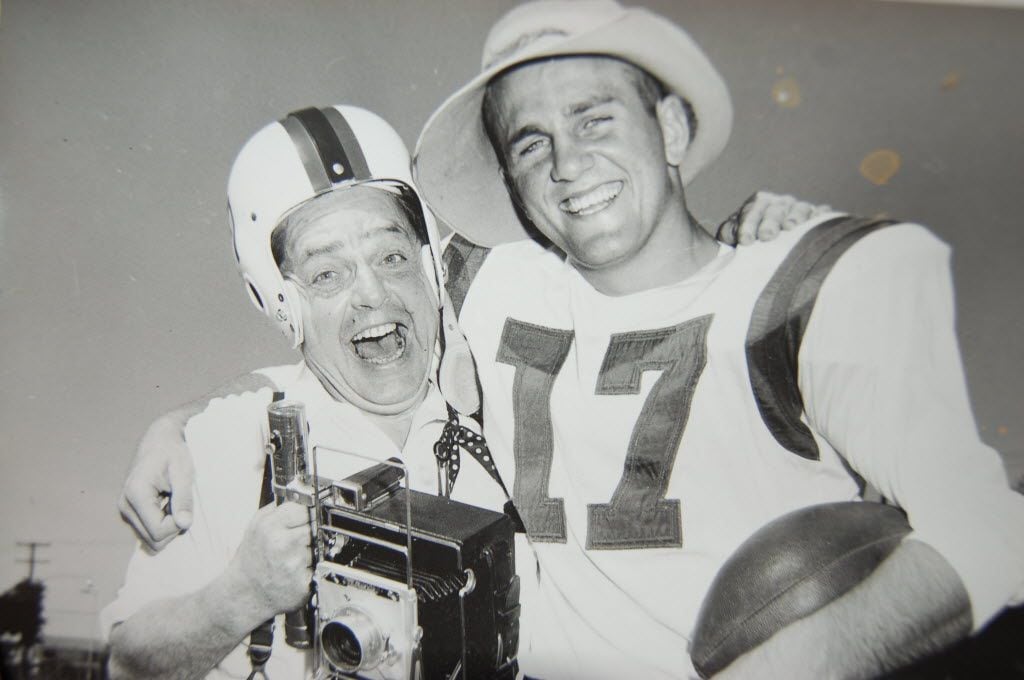 Don Meredith. Don hamming it up with a photographer.