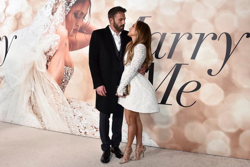 Jennifer Lopez y Ben Affleck asisten a una función especial de "Marry Me", el 8 de febrero...
