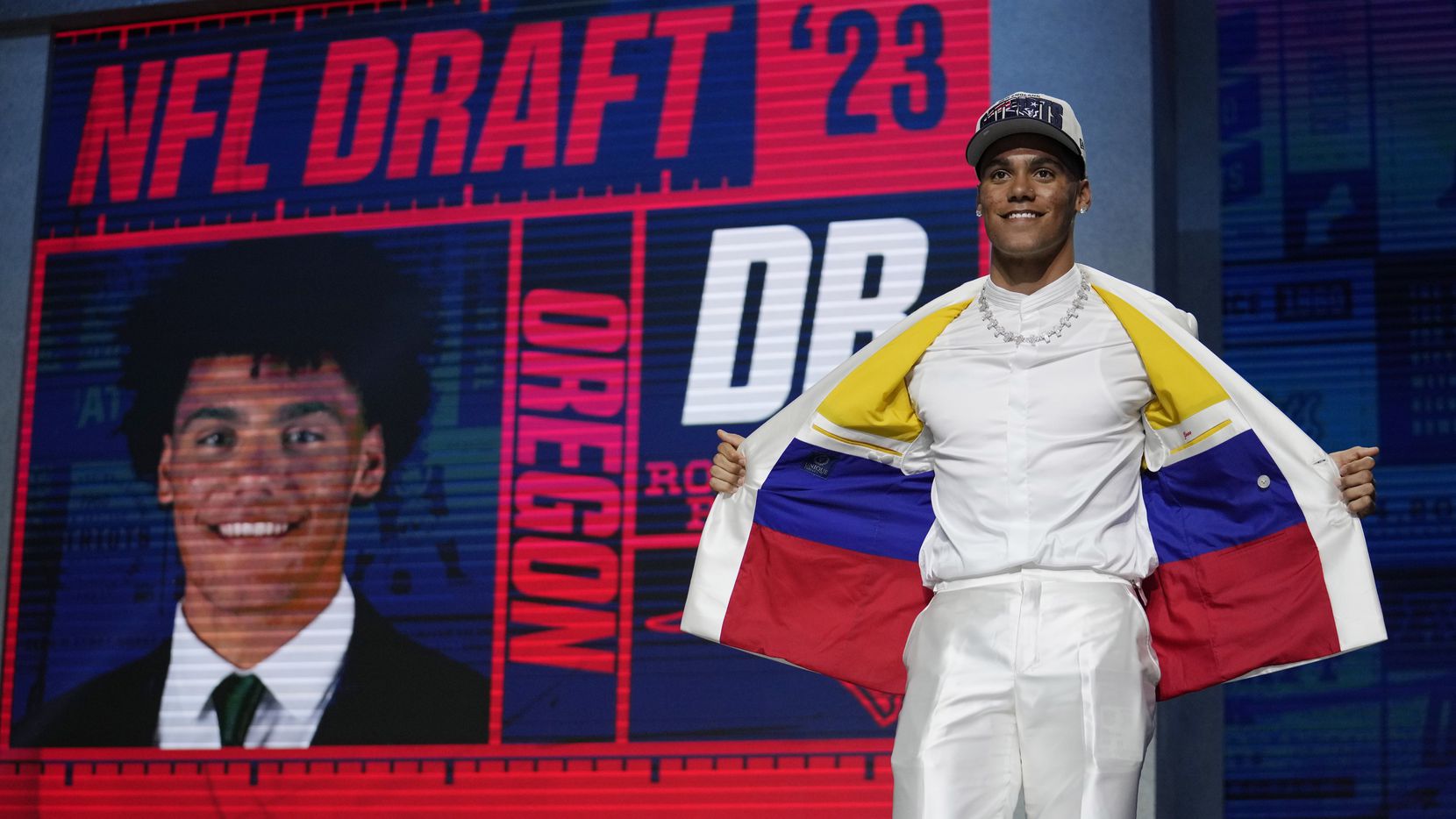 Patriots draft pick Christian Gonzalez reps Colombian, North Texas roots at NFL  draft