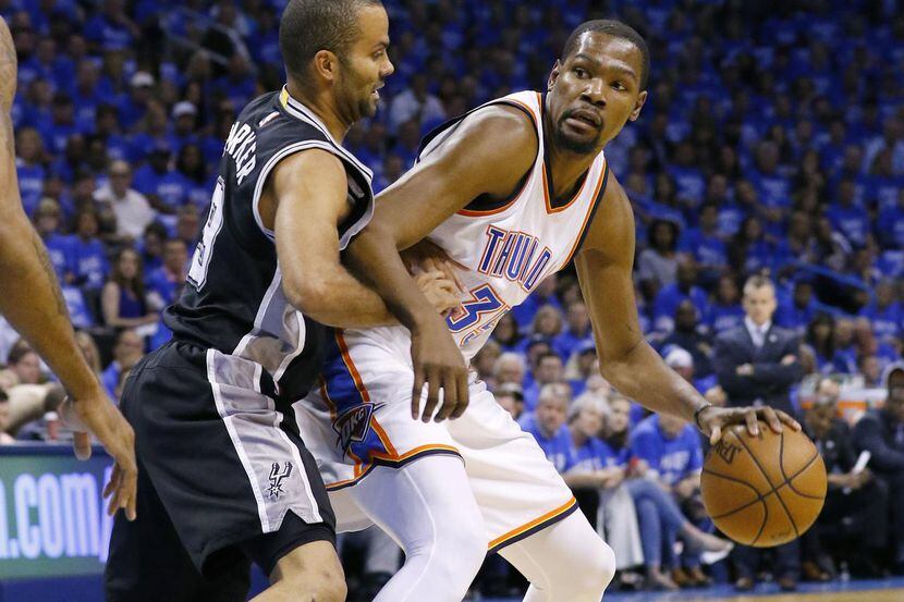 Kevin Durant y el Thunder eliminaron a los Spurs en semifinales del Oeste. (AP/ALONZO ADAMS)
