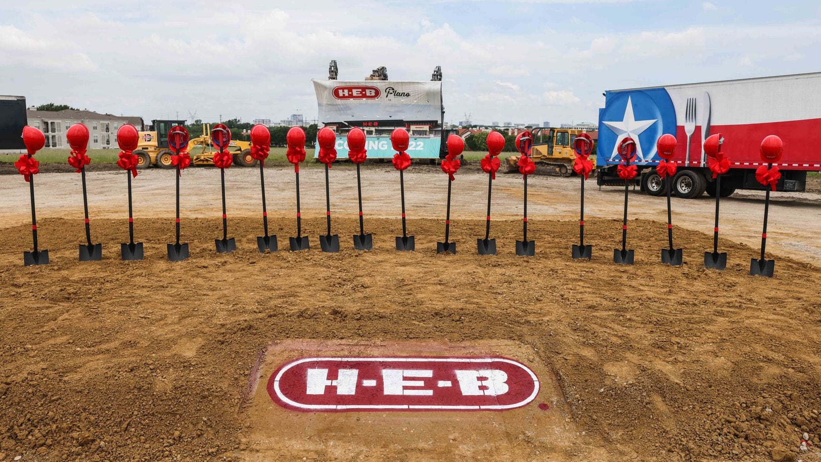 The scene at the June 2021 groundbreaking ceremony for H-E-B's Plano store.