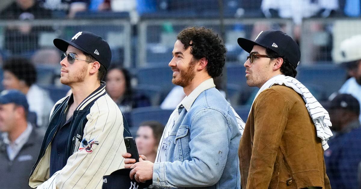 Jonas Brothers announce ‘secret’ shows, including one in North Texas. But where is it?