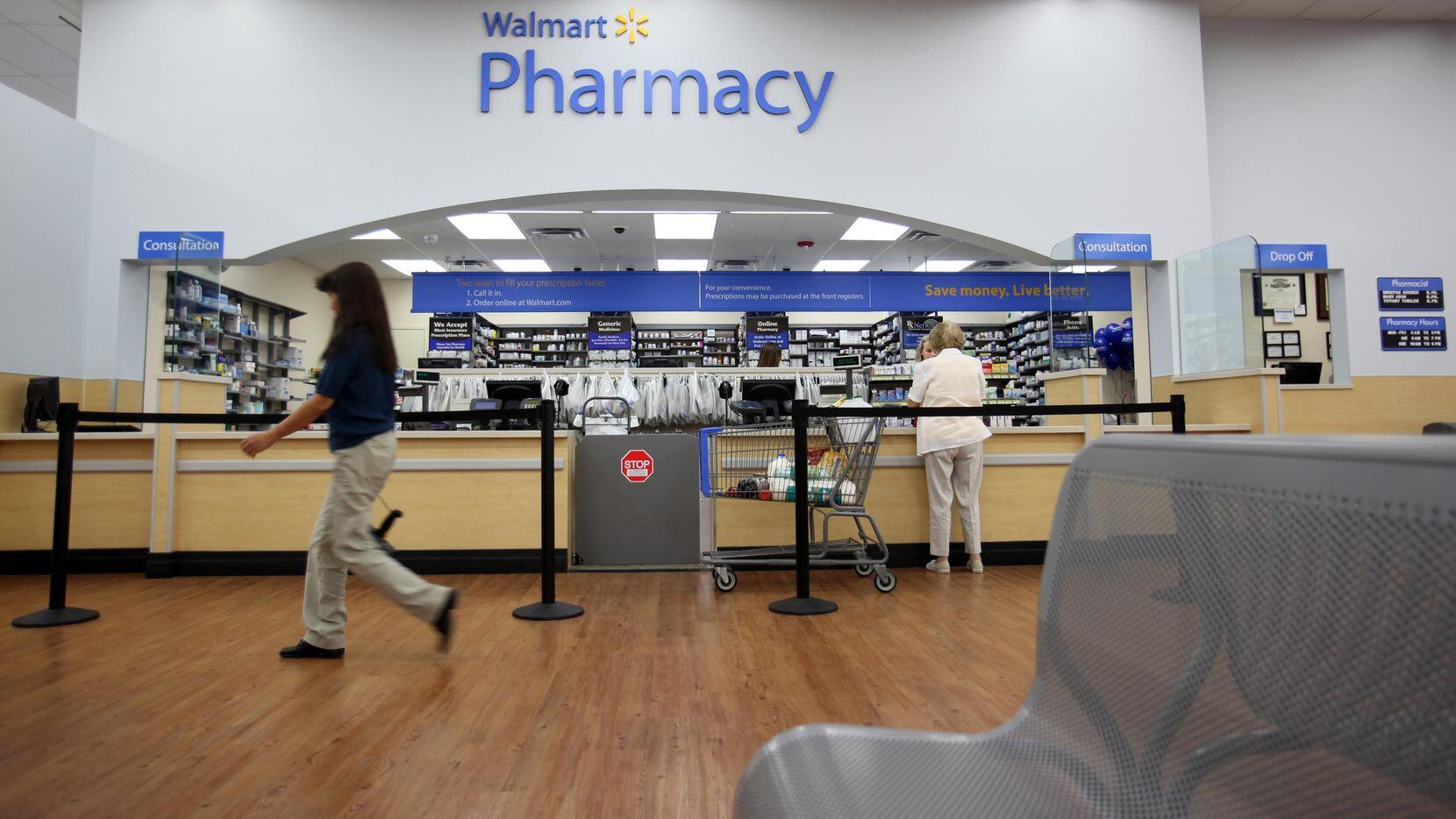 La farmacia dentro de un supermercado de Wal-Mart en Plano, Texas. (DMN/VERNON BRYANT)
