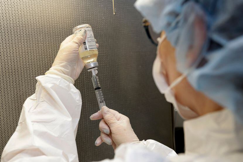  A nasty flu season is hitting U.S. hospitals already scrambling to maintain patient care.