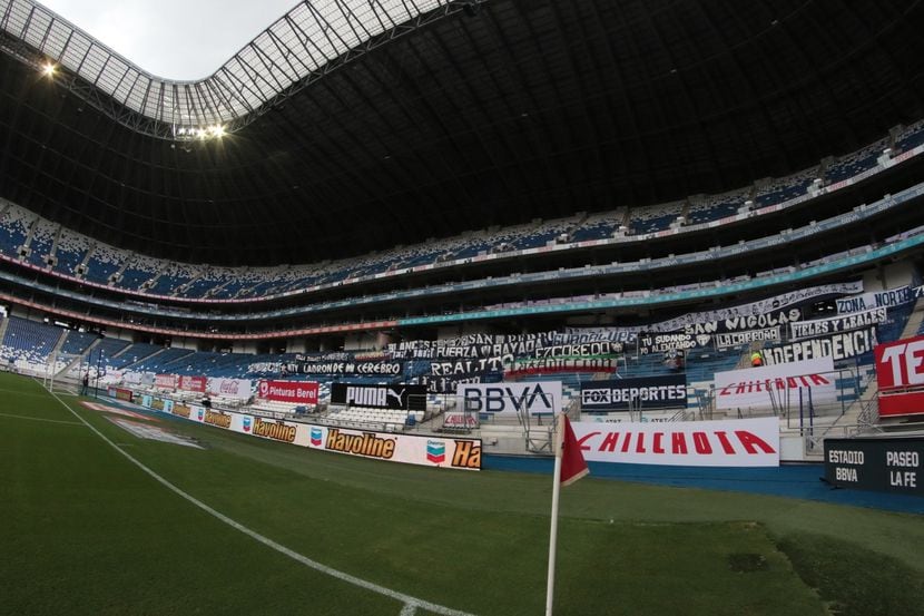 Estadios de los equipos de la Liga MX tienen permiso de jugar sus partidos con público si...