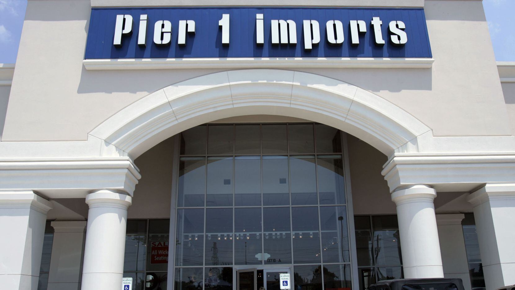 A Pier 1 Imports store is shown in Dallas, Thursday, June 15, 2005. Home furnishings...