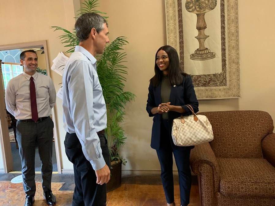 DeSoto City Manager Brandon Wright (Left) and DeSoto Mayor Rachel L. Proctor (Right) welcomed former Congressman Beto O’Rourke at Hickory Manor on Monday and thanked him for arranging a $25,000 grant to offset emergency housing costs for the residents at Hickory Manor who were displaced during February’s Winter Storm.