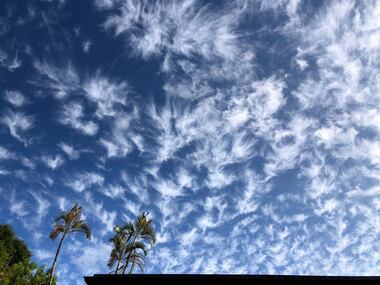 An interesting cloud layer has developed over Kauhi, Kevin notes.
