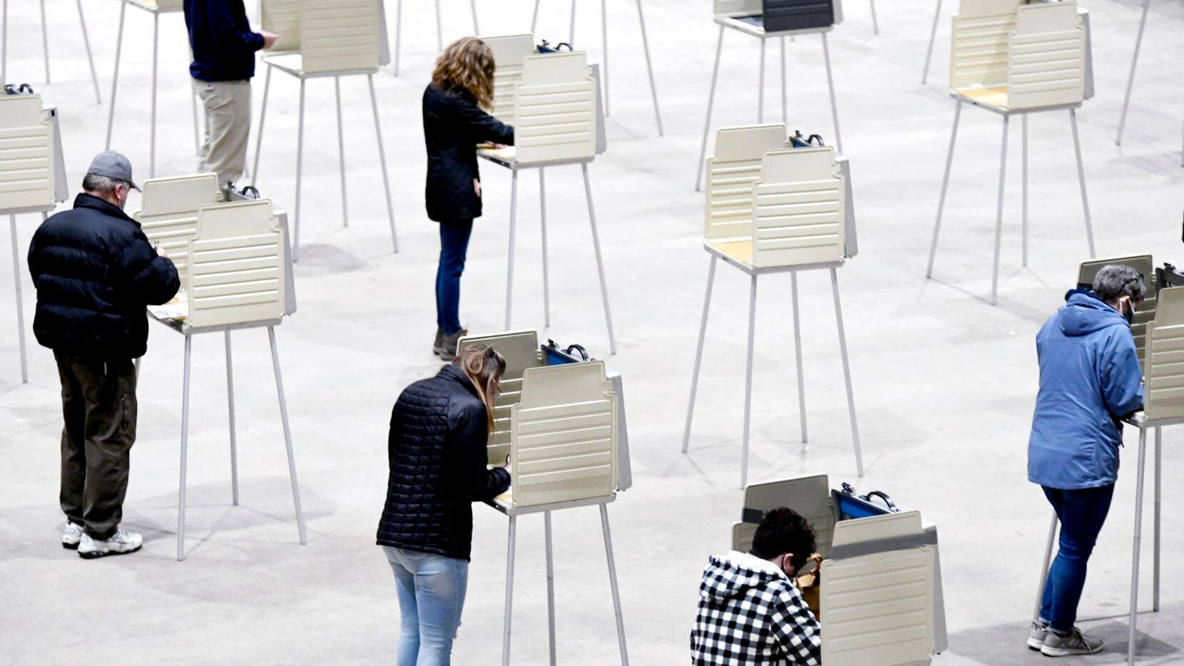 El 8 de noviembre se instalarán más de 450 centros de votación en el condado de Dallas.
