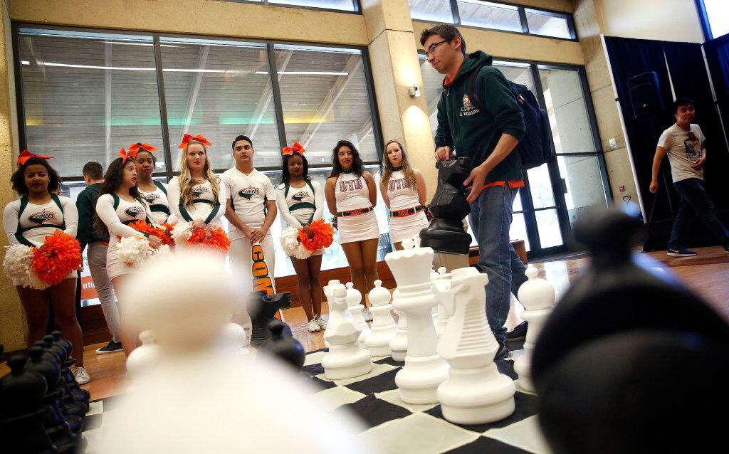 Dallas ISD students compete in districtwide fall chess tournaments