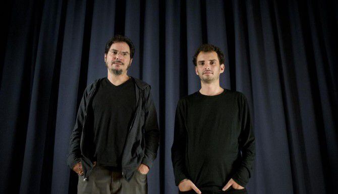 El cineasta Jonás Cuáron, junto a su tío Carlos –también director–. Jonás Cuarón presentará...