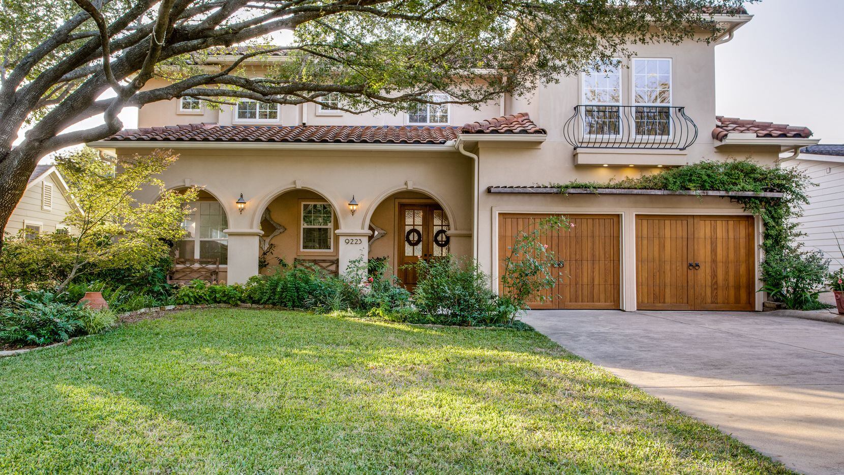 Take a look at the home at 9223 Biscayne Blvd. in Dallas.