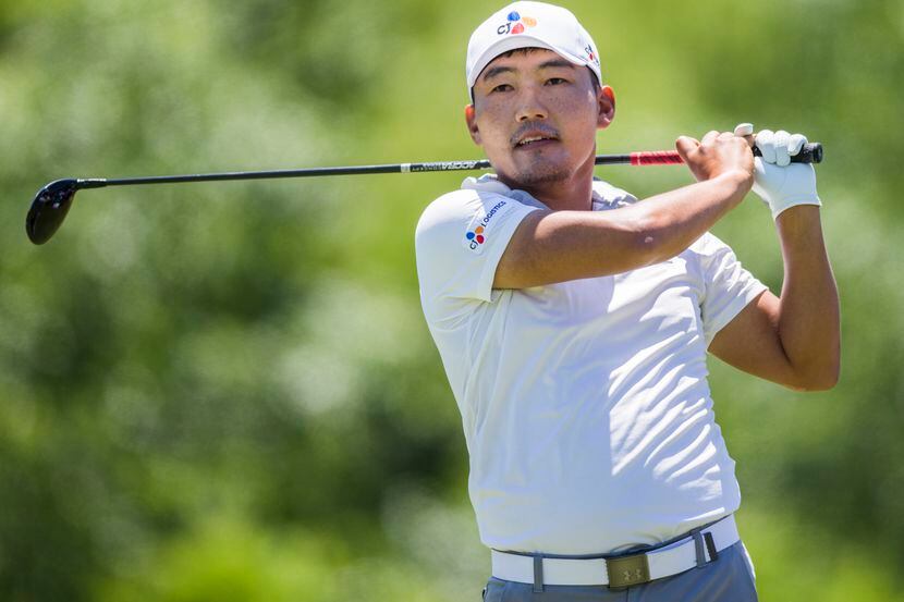 Sung Kang, de Corea, ganó el  AT&T Byron Nelson golf tournament en el Trinity Forest Golf...