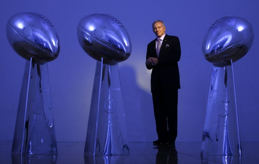 Archivo. Los Cowboys han ganado tres trofeos de Super Bowl desde que Jerry Jones compró el...
