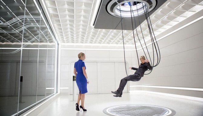 Kate Winslet (izq.) y Shailene Woodley en “Insurgent”, la segunda parte de “Divergent”....
