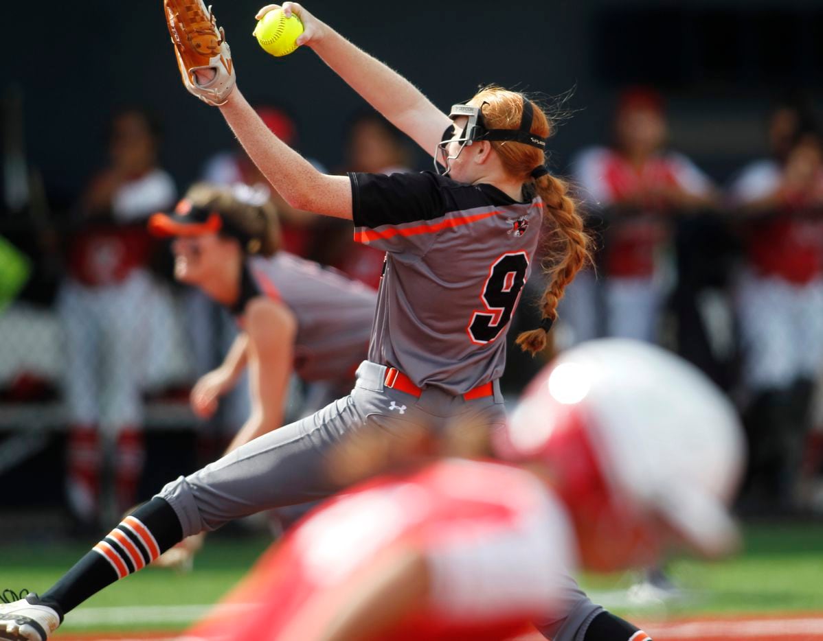 Rockwall pitcher Ainsley Pemberton (9) delivers a pitch to a Converse Judson batter during...