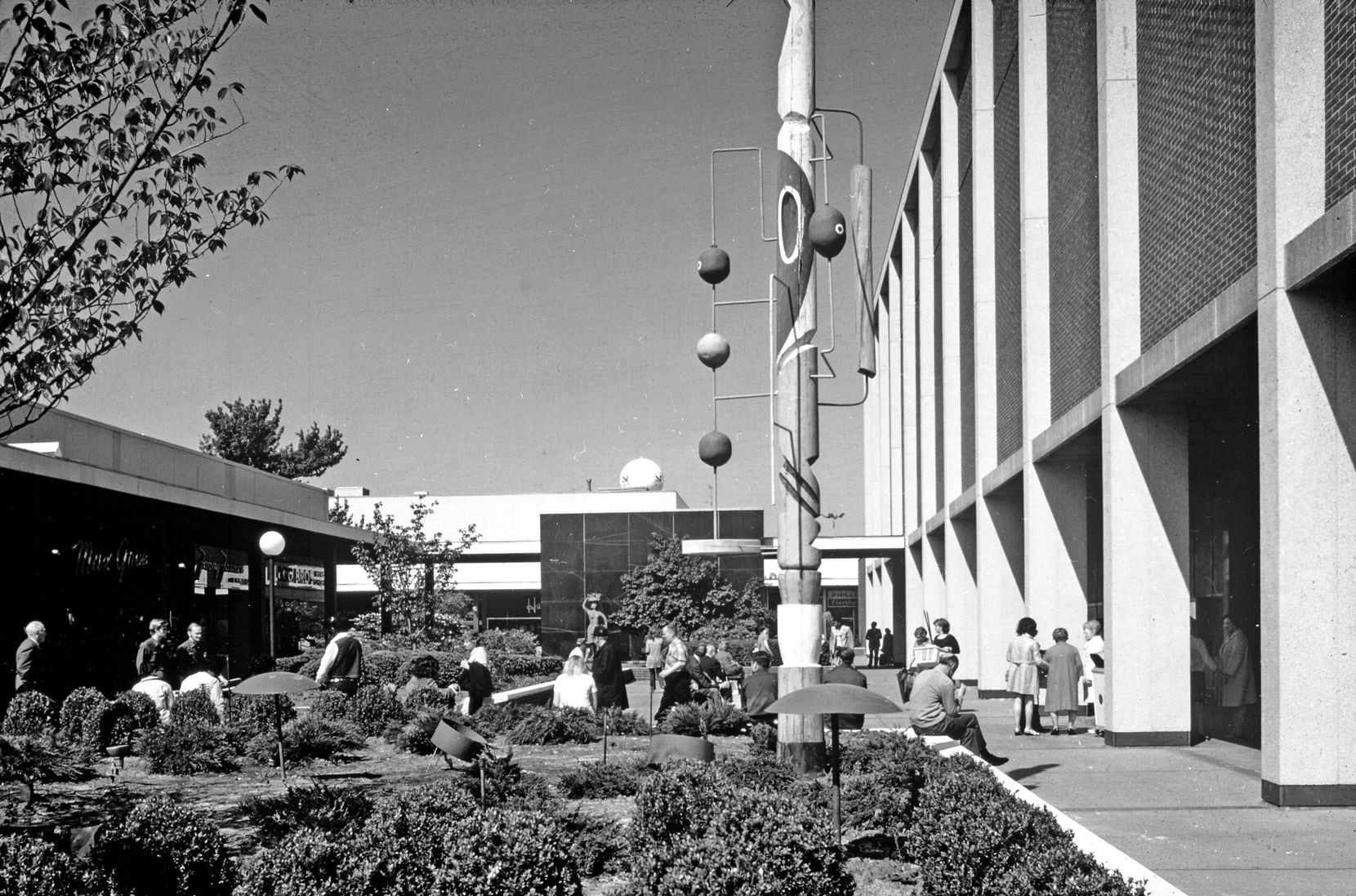 Northland Center in Southfield, Mich., completed in 1954, was Victor Gruen's first attempt...
