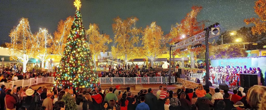 Christmas on the Square es uno de los eventos navideños que se celebra en Garland. En la alcaldía de esta ciudad se iluminará un árbol tomando en cuenta a los menores con hipersensibilidad al ruido.