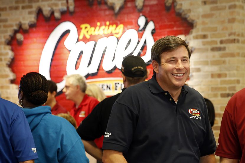 El fundador de la cadena de restaurantes Raising Cane's Chicken, Todd Graves, espera ganar...