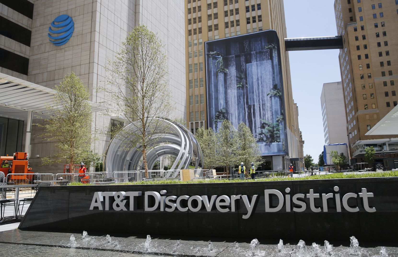 att discovery district