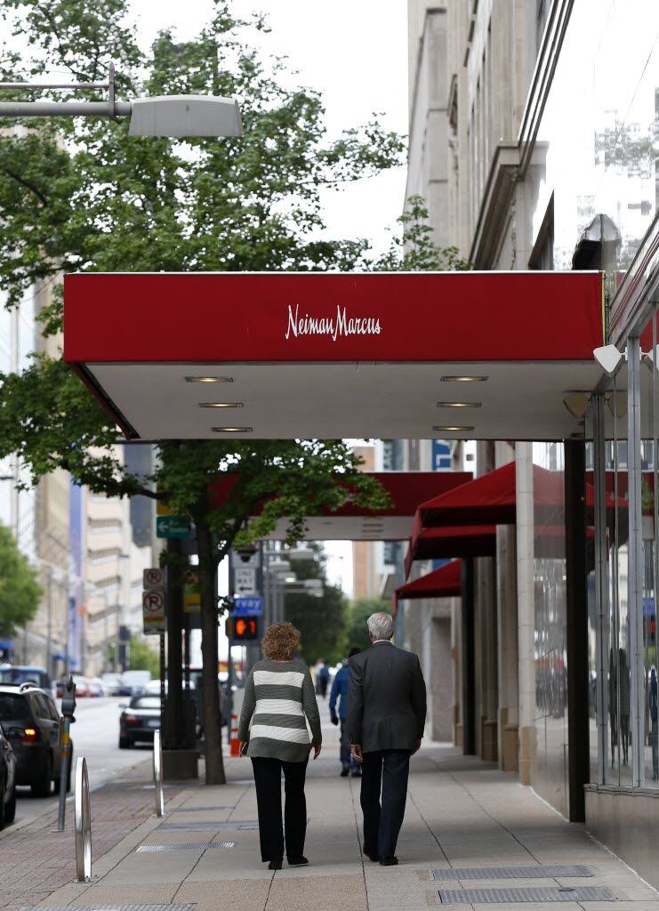 A number of problems plague Neiman Marcus, along with the retail industry as a whole. They include the growth of ecommerce, shifts in consumer buying trends and even low energy prices. (Rose Baca/Staff Photographer)