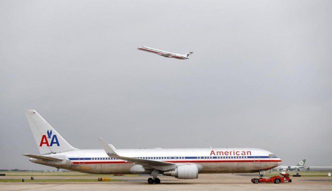 American Airlines solicitó permiso al gobierno federal para volar entre Dallas/Fort Worth y...
