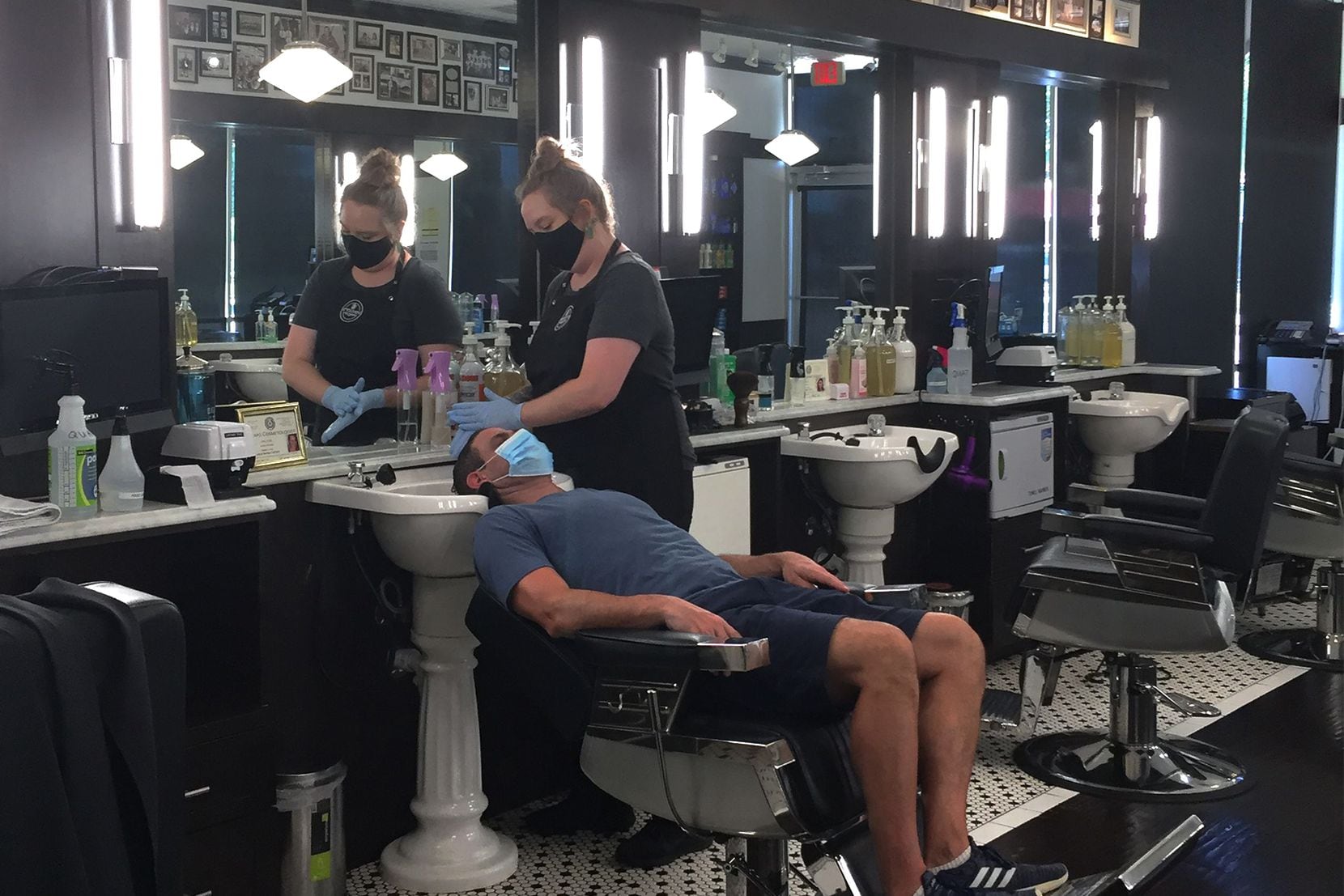 Corona Barbershop Plus