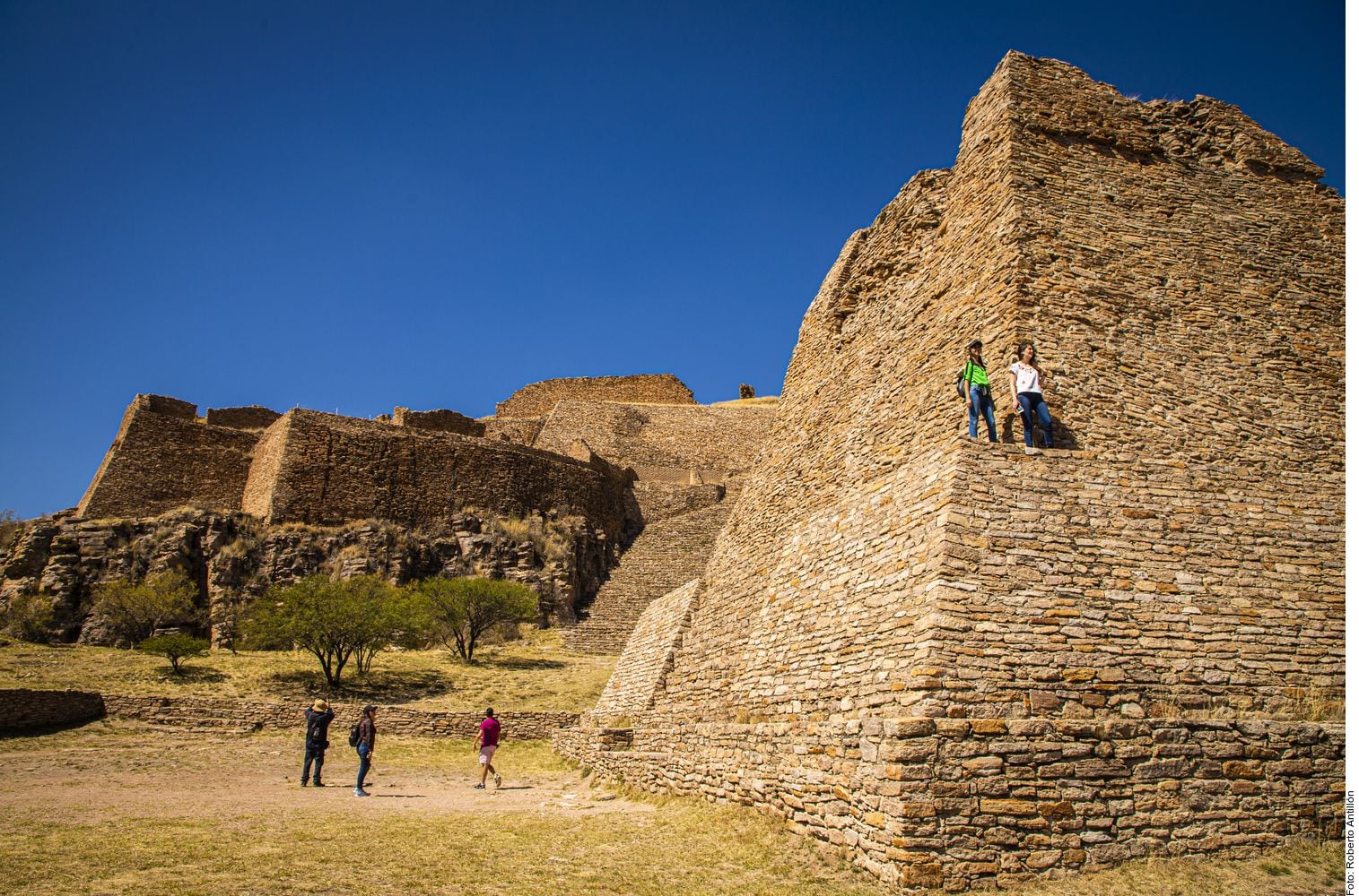 Si viajar a una zona arqueológica con el fin de recargar energía forma parte de los gustos de un trotamundos, La Quemada, en Zacatecas, es un buen punto al que se puede acudir.