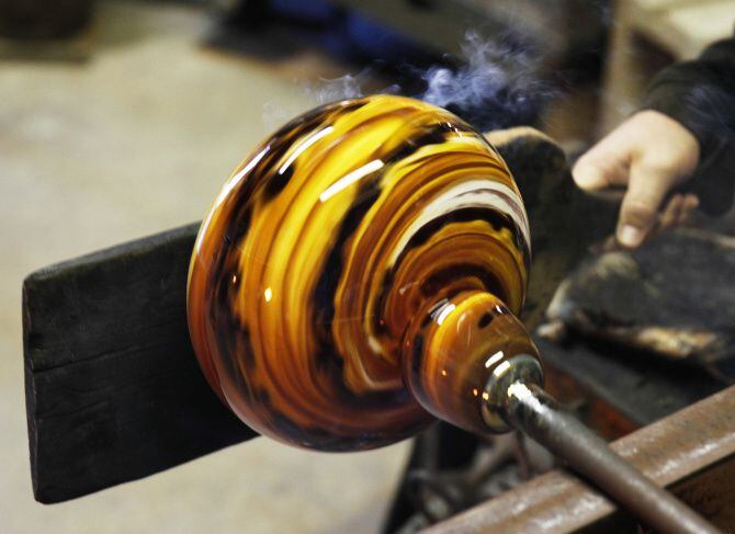 Learn the art of glass-blowing at Vetro in Grapevine
