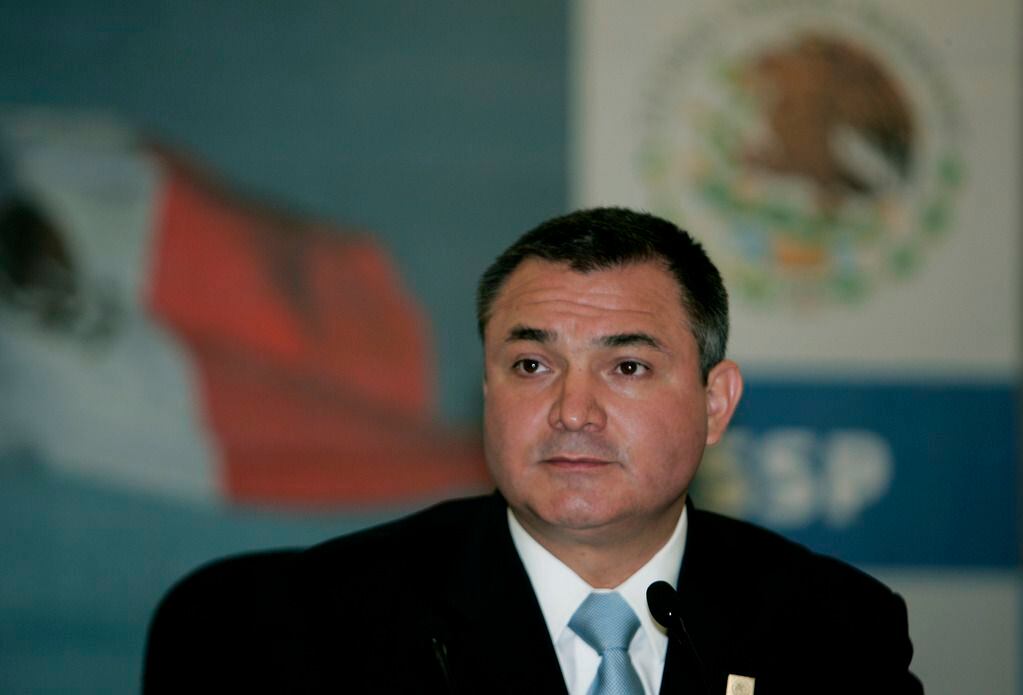 El ex secretario de Seguridad Pública del gobierno de Felipe Calderón fue arrestado el martes 10 de diciembre en Grapevine, con cargos federales.