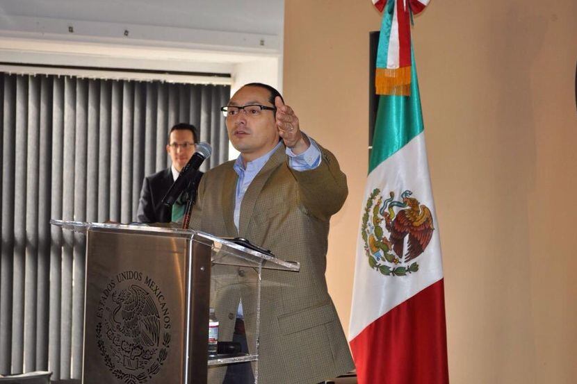 Francisco de la Torre Galindo fue director ejecutivo del Instituto de los Mexicanos en el...