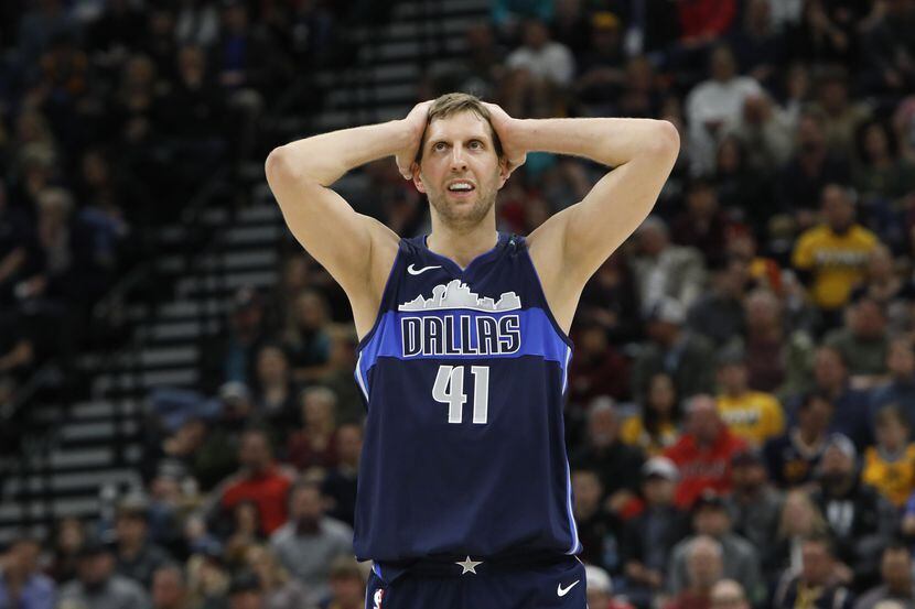 Dirk Nowitzki superó los 31,000 puntos con los Mavericks. (AP/Kim Raff)
