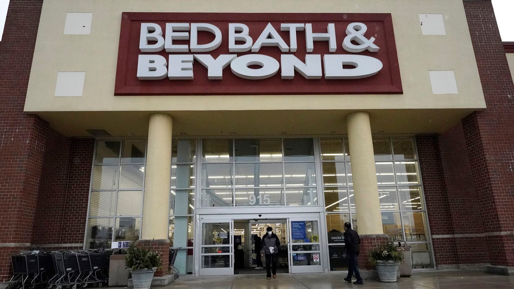Shares of Bed Bath & Beyond plunged in premarket trading Wednesday, Aug. 31, 2022, after the...