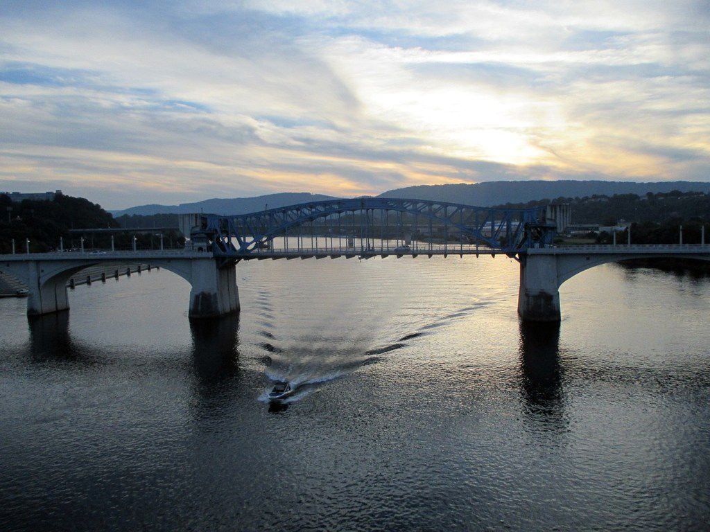 Have fun playing on or beside the Tennessee River, which runs through downtown Chattanooga. 