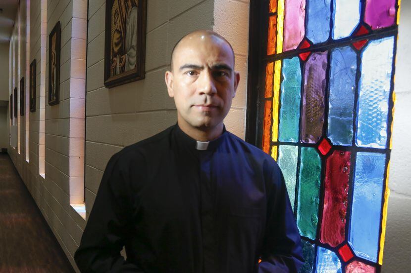 El sacerdote Jesús Belmontes es párroco de la Iglesia San Juan Diego del norte de Dallas....