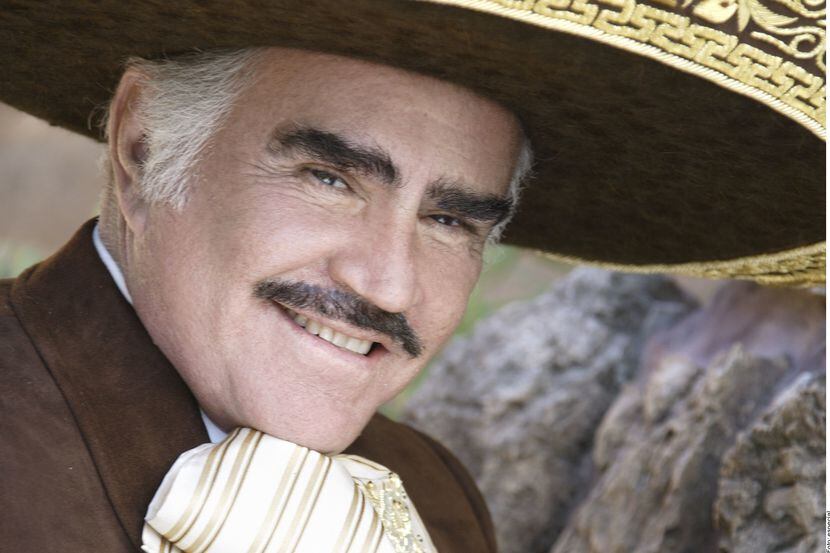 El cantante Vicente Fernández tiene 81 años.