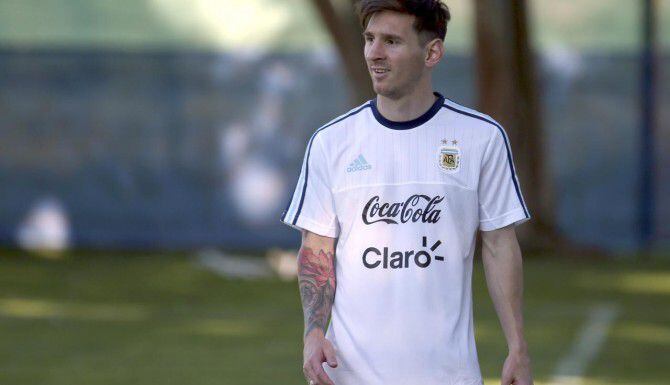 Lionel Messi y su padre serán enjuiciados en España por presunto impago de impuestos....