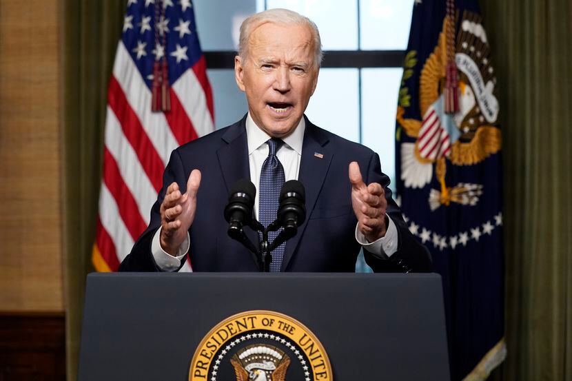 El presidente de Estados Unidos, Joe Biden, habla desde la Sala de Tratado de la Casa Blanca...