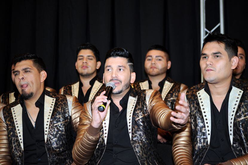 Los Recoditos, cuyo vocalista es Luis Ángel Franco (centro), quieren que sus fans vean hasta...