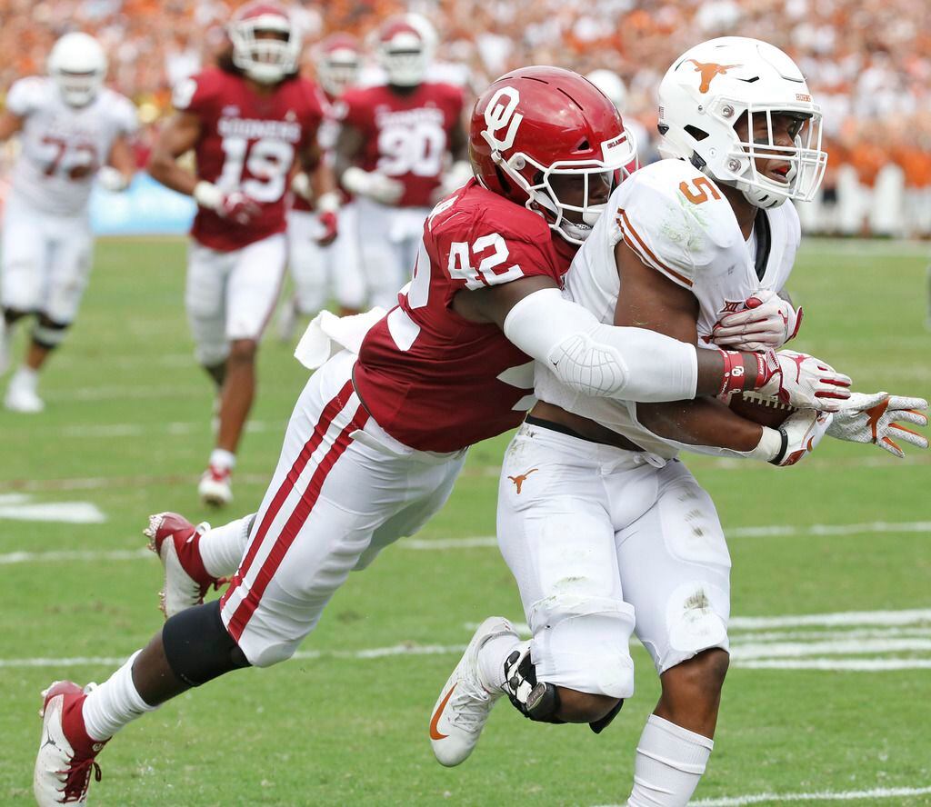 Oklahoma linebacker Mark Jackson (42) is reportedly headed to Fort Worth to join TCU as a...