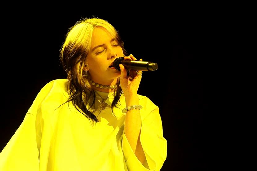 La cantante Billie Eilish canta en la fiesta 2020 Spotify Best New Artist Party en West...