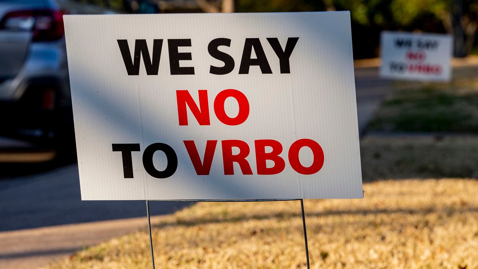 Lochwood neighbors began mobilizing in September against a new short-term rental that advertised capacity up to 22 people. Thursday, four months after  “We say no to VRBO” signs began showing up in yards, the property was removed from the Airbnb and VRBO platforms.
