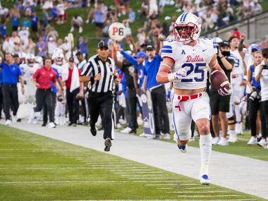 SMU running back TJ McDaniel (25) races down the sidelines on a 57-yard touchdown run during...