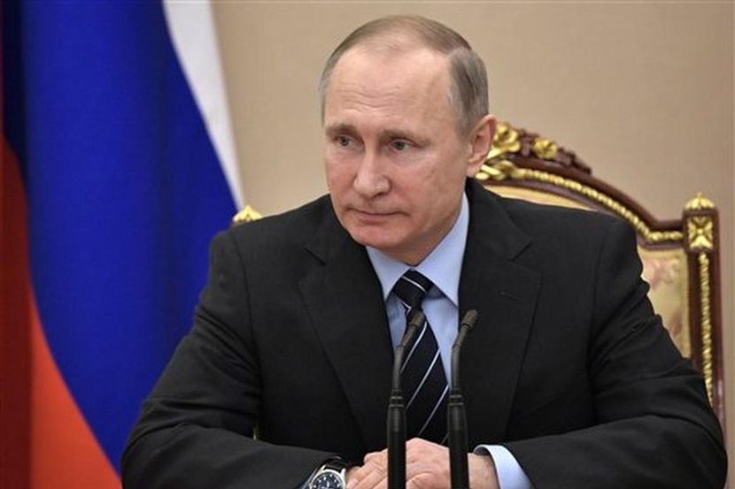 El presidente ruso Vladimir Putin encabeza una reunión de seguridad en Moscú, Rusia, el...