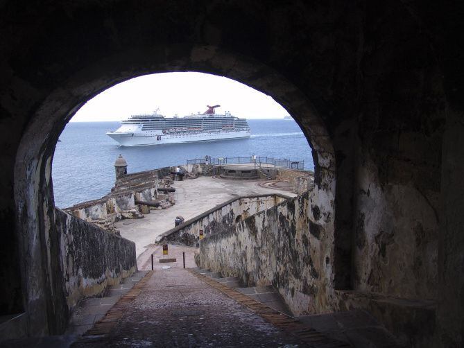 Una imagen de la bahía de San Juan, desde El Morro, en el Viejo San Juan, Puerto Rico.